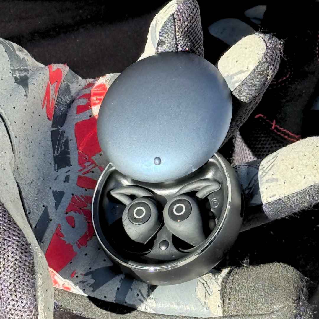Motosound™ – Sitter Säkert Även i Höga Hastigheter